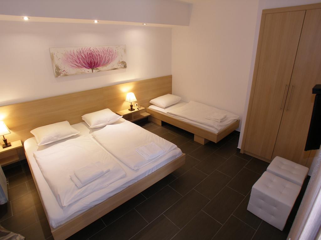 Guest House Lorenta Vodice Szoba fotó